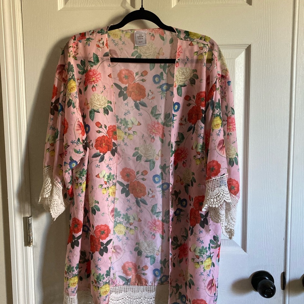 Floral Pink Kimono with Lace Trim